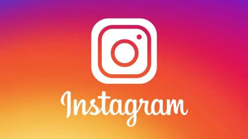 Sfondo colorato logo Instagram