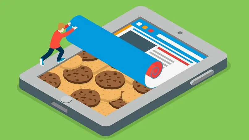 utente che scopre i cookie o i propri dati personali dietro un sito Web sul proprio tablet