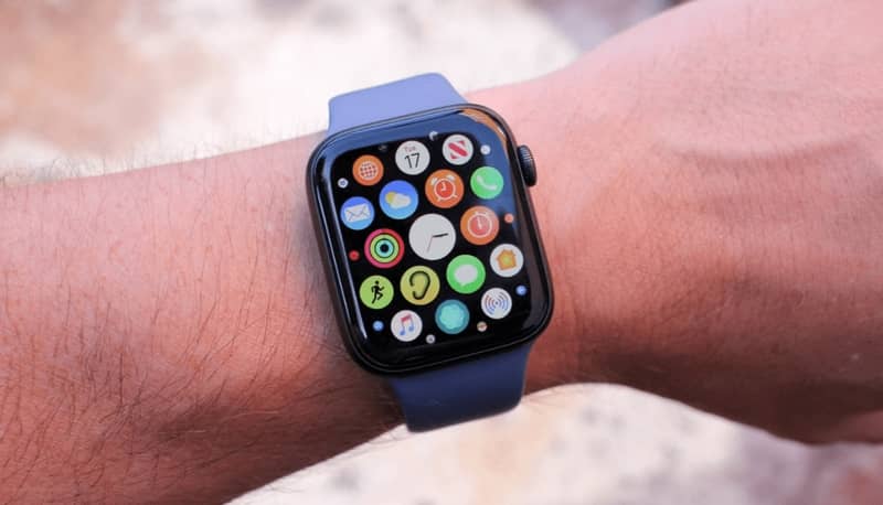 Braccio con Apple Watch