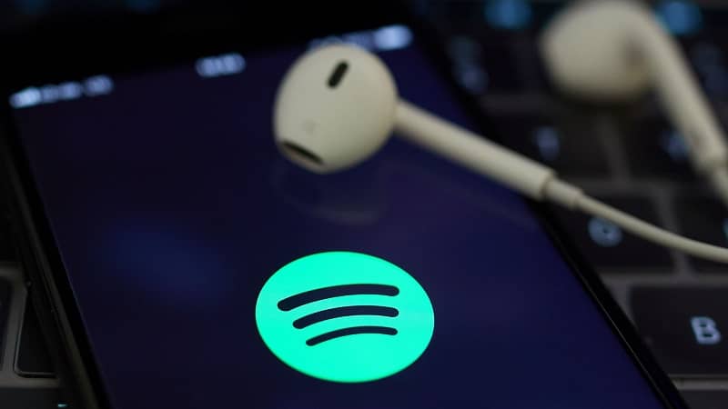 Spotify ascolta musica in cuffia