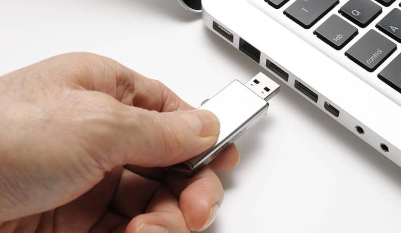 usa USB per aggiornare Windows a 64 bit