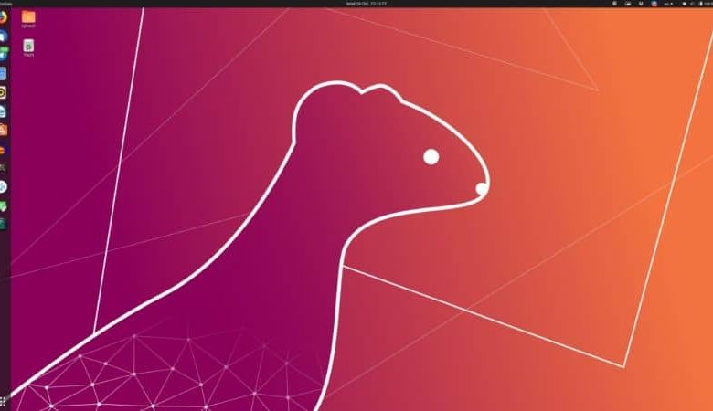 desktop ubuntu con programmi e sfondi sfumati
