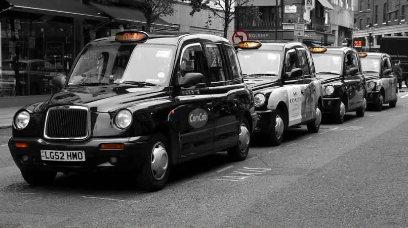 flotta di auto taxi