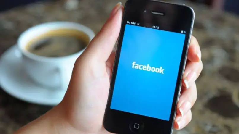 cellulare cambia lingua facebook