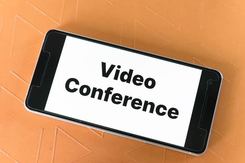 usa il mio telefono come web cam e microfono per la videoconferenza