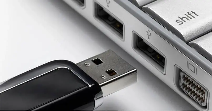 connettersi alla porta USB
