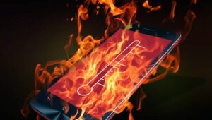 telefono in fiamme surriscaldato