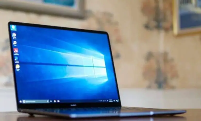 sfondo del computer portatile blu