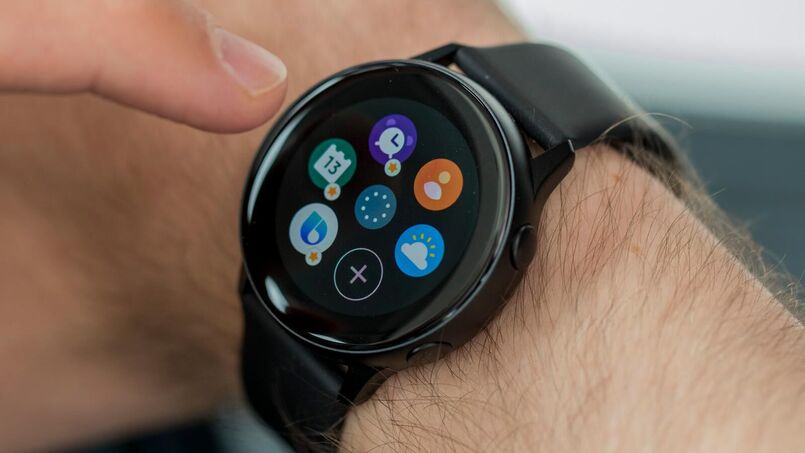 smartwatch nero utente