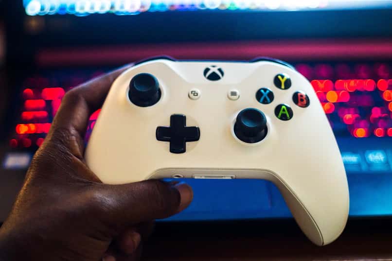 xbox control white per giocare ark survival evoluto